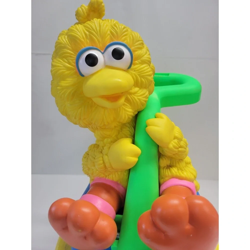Vtg 1991 Playskool Big Bird Ride On Toy Bike Sesame street‎